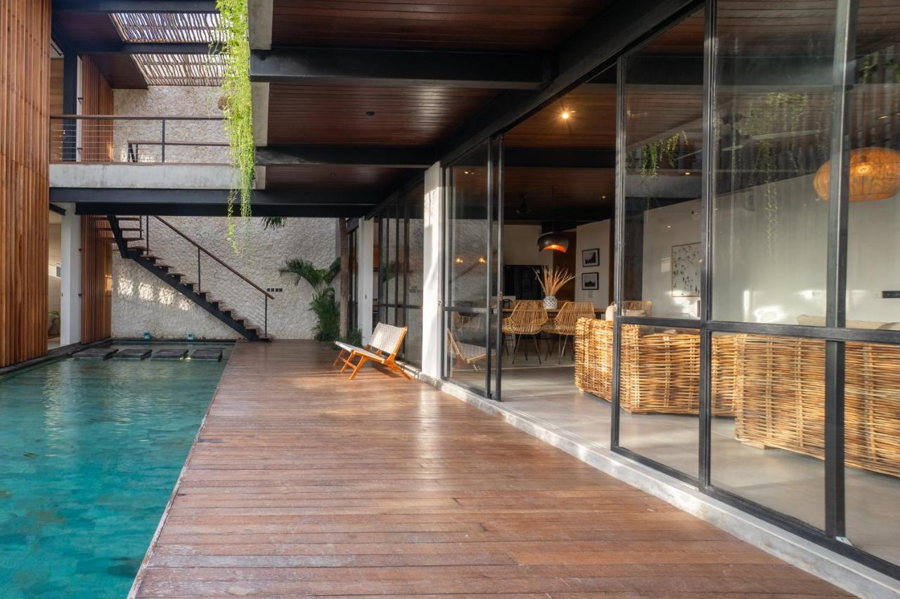 Suncoast Villa Badung  Buitenkant foto