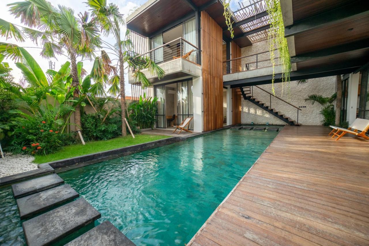 Suncoast Villa Badung  Buitenkant foto