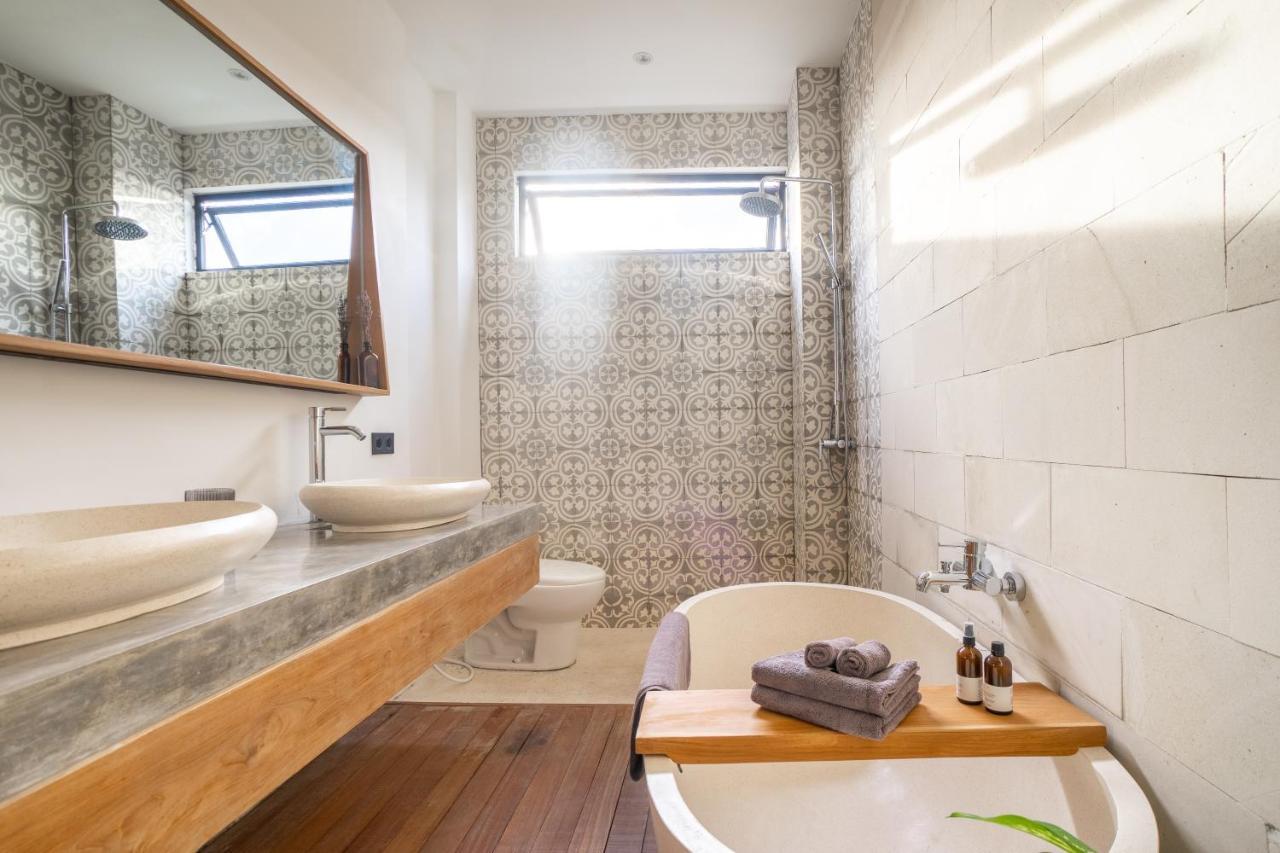 Suncoast Villa Badung  Buitenkant foto