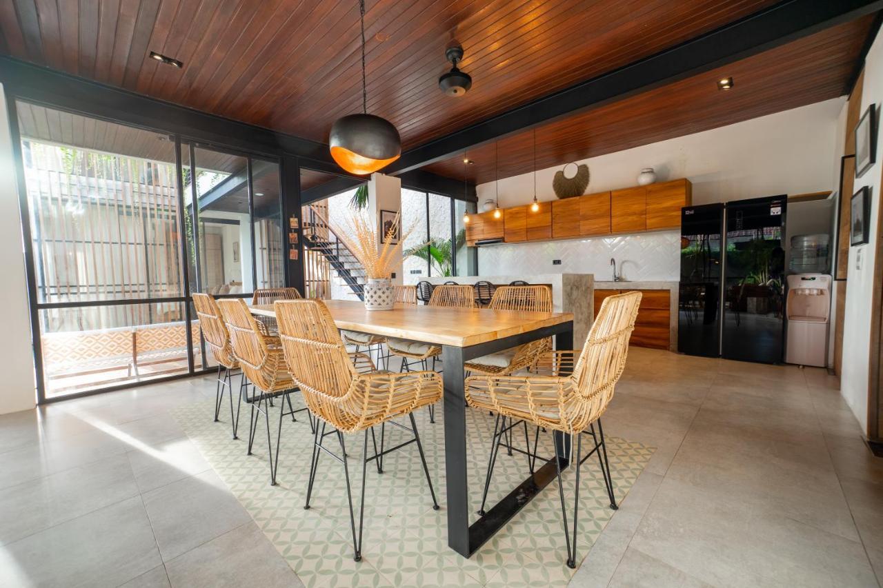 Suncoast Villa Badung  Buitenkant foto