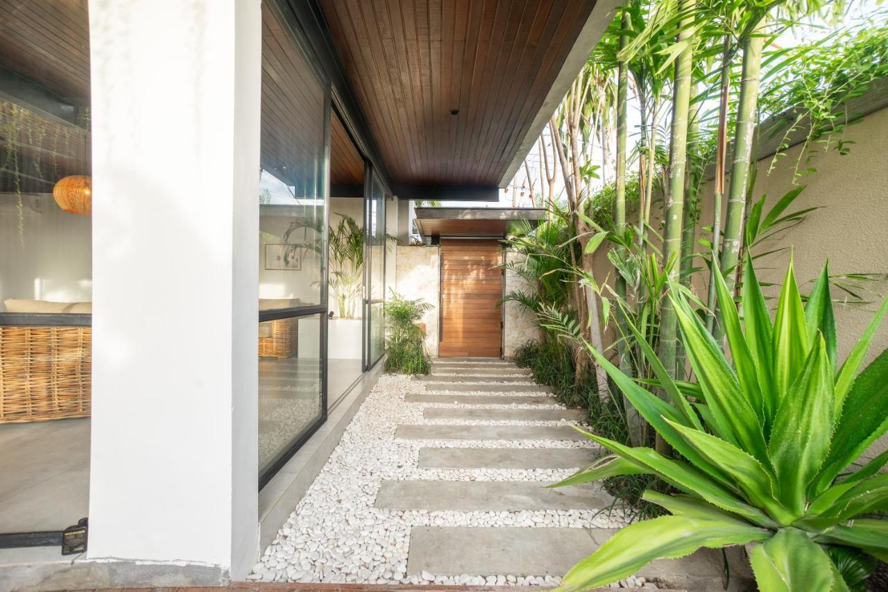 Suncoast Villa Badung  Buitenkant foto