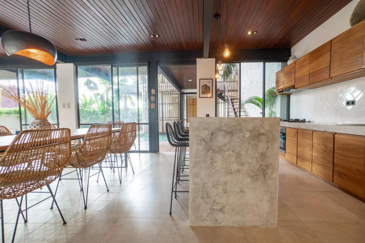 Suncoast Villa Badung  Buitenkant foto